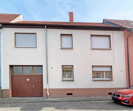 Foto - Zweifamilienhaus in Altrip mit Garten und Garage