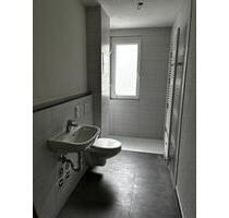 modern sanierte 2-Raum-Wohnung mit ebenerdiger Dusche - Bad Salzungen