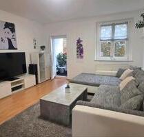2,5 Zimmer (WG geeignet) mit Balkon in Lichtenberg. Zentrale Lage - Berlin