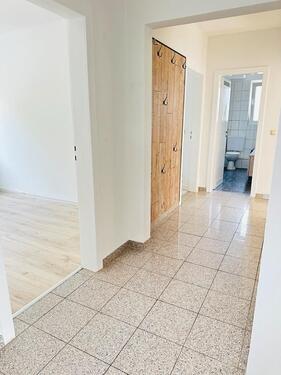 Foto - frisch renovierte 4 Zimmerwohnung mit Stellplatz