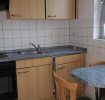 Helle 2 Zimmer Wohnung EBK Balkon in Merseburg