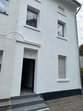 Foto - Kernsaniertes Reiheneckhaus +Stellplätze zur Miete