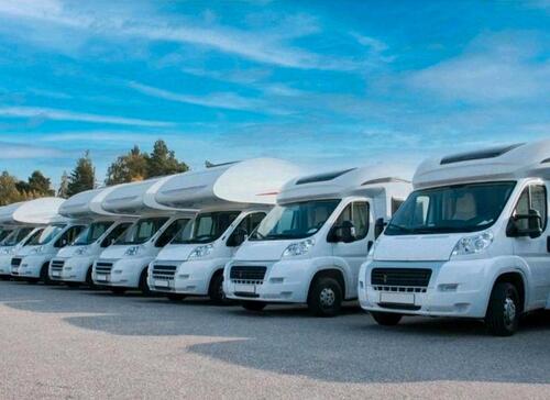 Foto - Stellplatz mieten Wohnwagen Wohnmobil Auto Anhänger Boot