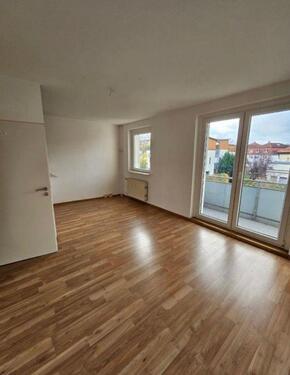 Foto - EBK neu ,Aufzug,3Zimmer,Wanne,Stellplatz, Keller