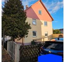 Hausverkauf von Privat mit großem Grundstück - Oberasbach