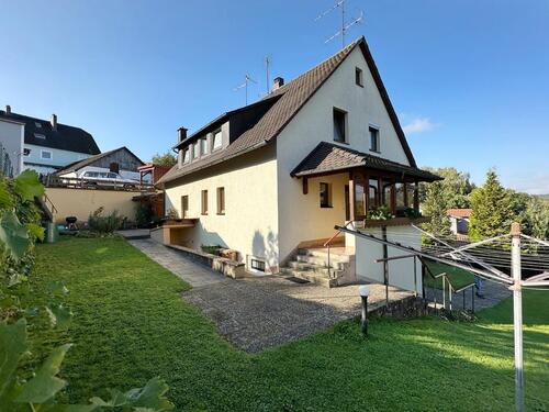 Foto - Mehrfamilienhaus in attraktiver Lage mit viel Potenzial