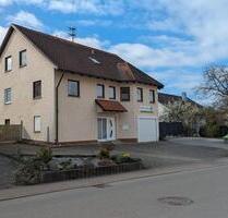 Großzügiges Einfamilienhaus mit Traumgarten in Hechingen