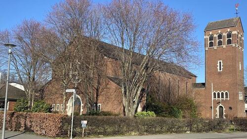 Foto - Ihr neues Aushängeschild ? Ehemalige Kirche mit Möglichkeiten für Büros, Gastronomie, Freizeit uvm.