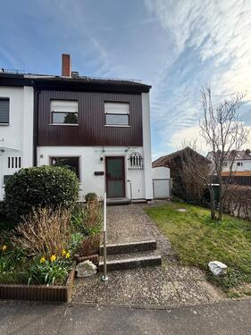 Foto - Reihenendhaus zur Miete - 1.600,00&nbsp;EUR Kaltmiete, ca.&nbsp; 120,00&nbsp;m&sup2;