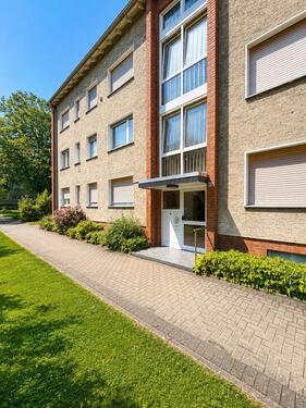 Foto - Attraktive 4 Zimmer Wohnung mit Balkon und Carport von privat