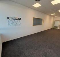 Flexible Office Spaces mit All-Inklusive-Services - All-in-Miete - Neutraubling