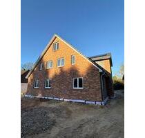 Wohnung mit Haus-Charakter: Energie Effizienter Neubau mit Garten - Hamburg Langenhorn