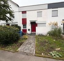 Einfamilien-Reihenhaus in guter, ruhiger Lage und teilmodern - Puchheim