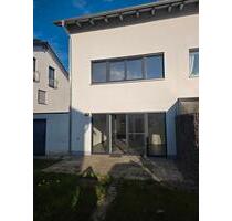 Haus zu Vermieten - 1.800,00&nbsp;EUR Kaltmiete, ca.&nbsp; 140,00&nbsp;m&sup2; in Memmingen (PLZ: 87700)
