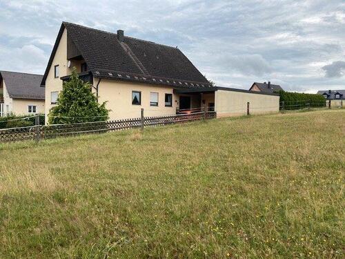 Foto - 8 Zimmer Mehrfamilienhaus, Wohnhaus zum Kaufen in Oberviechtach