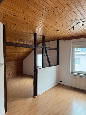Foto - 5 Zimmer Dachgeschoßwohnung zur Miete in Gießen