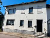 Foto - Altes Bauernhaus mit Garage, Scheune und großem Grundstück