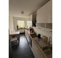 Helles möbliertes Zimmer für eine Frau ab 01.04.2026 zu vermieten - Germering