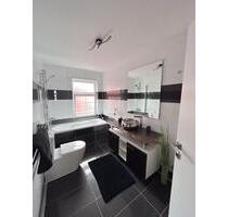 Moderne Wohnung in Seenähe - 730,00&nbsp;EUR Kaltmiete, ca.&nbsp; 64,00&nbsp;m&sup2; in Schömberg (PLZ: 72355)
