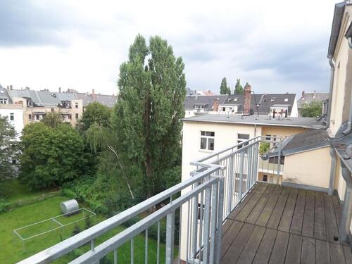 Foto - DACHGESCHOSS-TRAUM mit BALKON und PARKETTBODEN