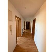 2,5 Zimmer DG-Wohnung mit Stellplatz - Meiningen