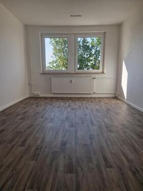 Foto - Hier entsteht eine neue sanierte 2 - Raumwohnung 42 m² mit Balkon und Aufzug, verfügbar ab 01.12.25!