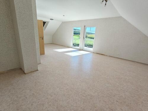 Foto - Renovierte 4-Zimmer-DG-Wohnung mit Balkon & EBK ab 01.12.25