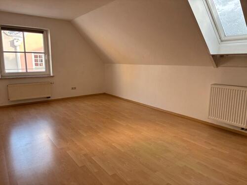 Foto - 3 Zimmer Dachgeschoßwohnung zur Miete in Weiden in der Oberpfalz