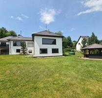 Großzügiges Familienanwesen in ruhiger Lage, Provisionsfrei! - Idar-Oberstein