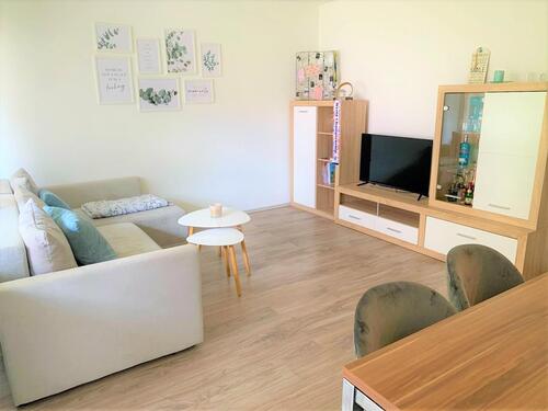 Foto - Schöne, moderne 2,5-Zimmer-Wohnung mit EBK & Stellplatz zu vermieten!