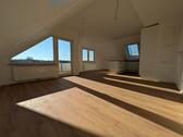 Foto - Helle und moderne 3,5 Zimmer Dachgeschoss Wohnung Gärtringen