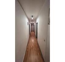 zwei helle WG-Zimmer - 450,00&nbsp;EUR Kaltmiete, ca.&nbsp; 111,00&nbsp;m&sup2; in Trier (PLZ: 54294) Feyen-Weismark