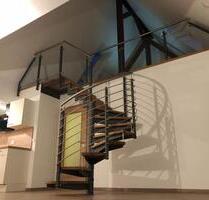 Neu renovierte traumhafte 2-Zi-Dachgeschoss-Galerie-Wohnung - Straubing