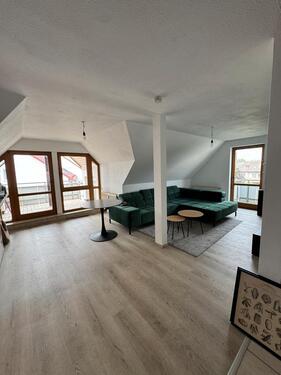 Foto - 2,5 - Zimmer Wohnung, EBK, zwei Balkone und Stellplatz
