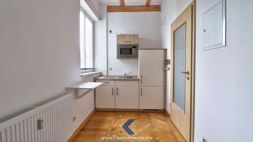 Foto - stilvolle 1-Zi.-Whg. in historischer Villa