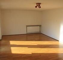 3-Zi. Wohnung im Grünen in sehr ruhiger Wohnlage, Nähe Klinikum - Coburg