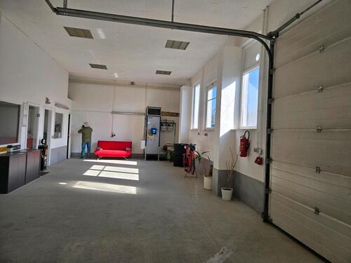 Foto - Lagerhalle Werkstatt - 1.350,00&nbsp;EUR Kaltmiete, ca.&nbsp; 6,00&nbsp;m&sup2;