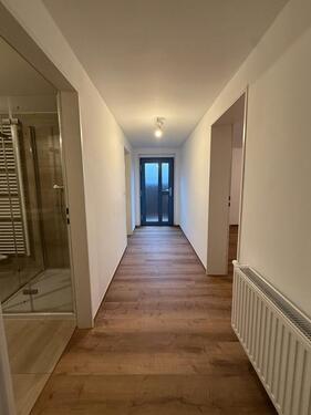 Foto - Komplett renovierte 1-Zimmer-Wohnung in ruhiger Wohngegend