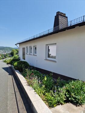 Foto - Einfamilienhaus mit unverbauter Weitsicht, beliebte Lage, Garagen