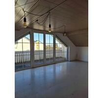 Dachgeschosswohnung 66 m² 2 ZKB, in Keilberg AB SOFORT - Regensburg Brandlberg