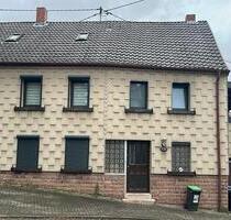 Einfamilienhaus - 189.000,00&nbsp;EUR Kaufpreis, ca.&nbsp; 157,00&nbsp;m&sup2; in Merchweiler (PLZ: 66589)