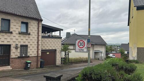 Foto - 7 Zimmer Doppelhaushälfte in Merchweiler
