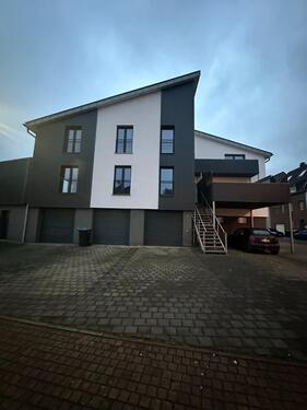 Foto - Moderne exklusive Haushälfte in zentraler Lage von Püttlingen