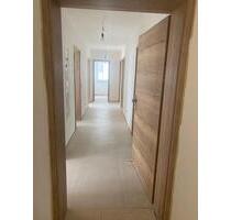 4-Raum-Wohnung, Erdgeschoss - 950,00 EUR Kaltmiete, ca.  92,00 m² in Schöllnach (PLZ: 94508)