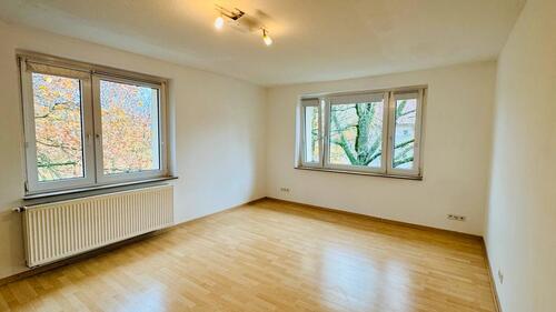 Foto - Ruhige 2-ZKBB mit Einbauküche u. Stellplatz