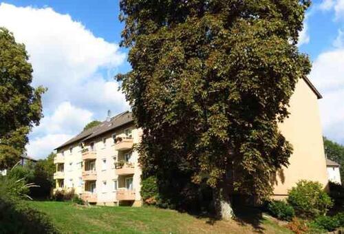 Foto - So schön: renovierte 2-Zi.-Whg. mit schönem Wannenbad und Sonnenbalkon