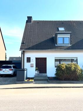 Foto - Moderne vollständig sanierte Doppelhaushälfte- 160qm auf 5Zimmer