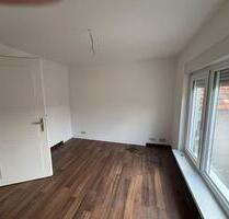 Großzügige 140 m² Wohnung - 1.250,00&nbsp;EUR Kaltmiete, ca.&nbsp; 140,00&nbsp;m&sup2; in Dettenheim (PLZ: 76706)