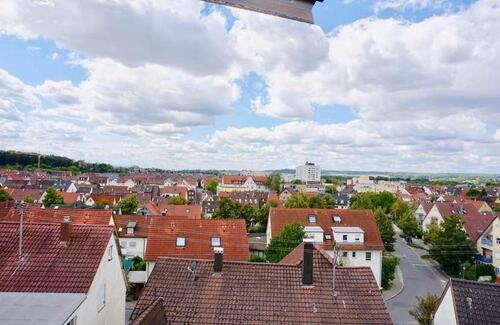 Foto - Charmante 3,5-Zimmer-Maisonette-Wohnung mit Balkon, EBK, Garage