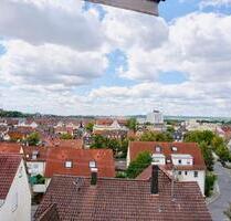 Charmante 3,5-Zimmer-Maisonette-Wohnung mit Balkon, EBK, Garage - Wendlingen am Neckar